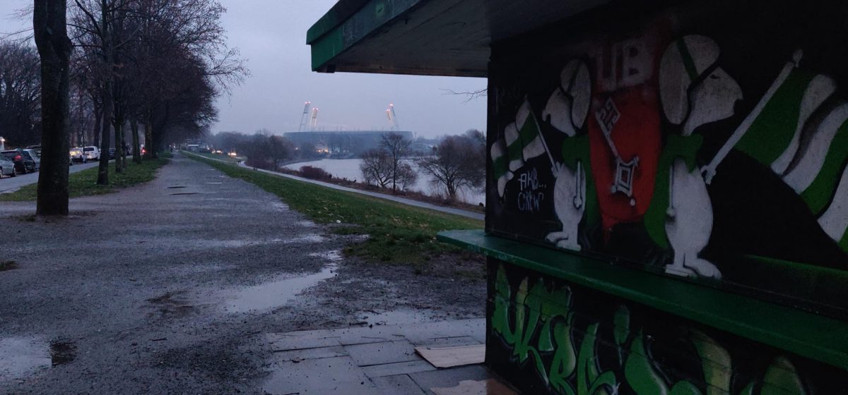 4: Freundschaft, Fliehende, Fußball